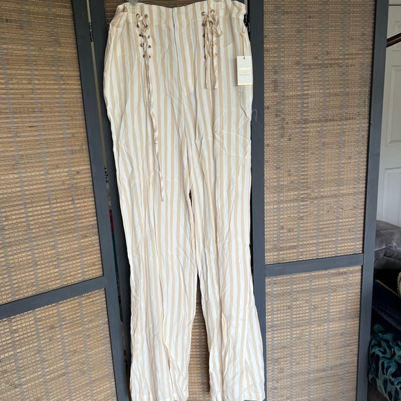 Flowy Pants - Picture 3 of 3